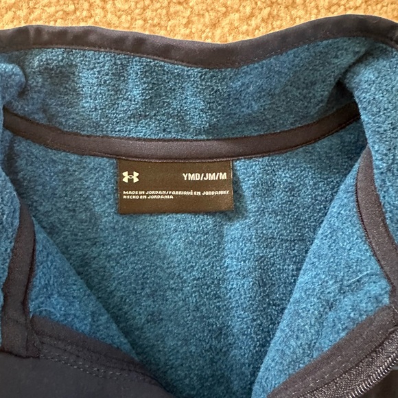 Like new Under Armour kids sweater. Size medium. - Picture 4 of 4